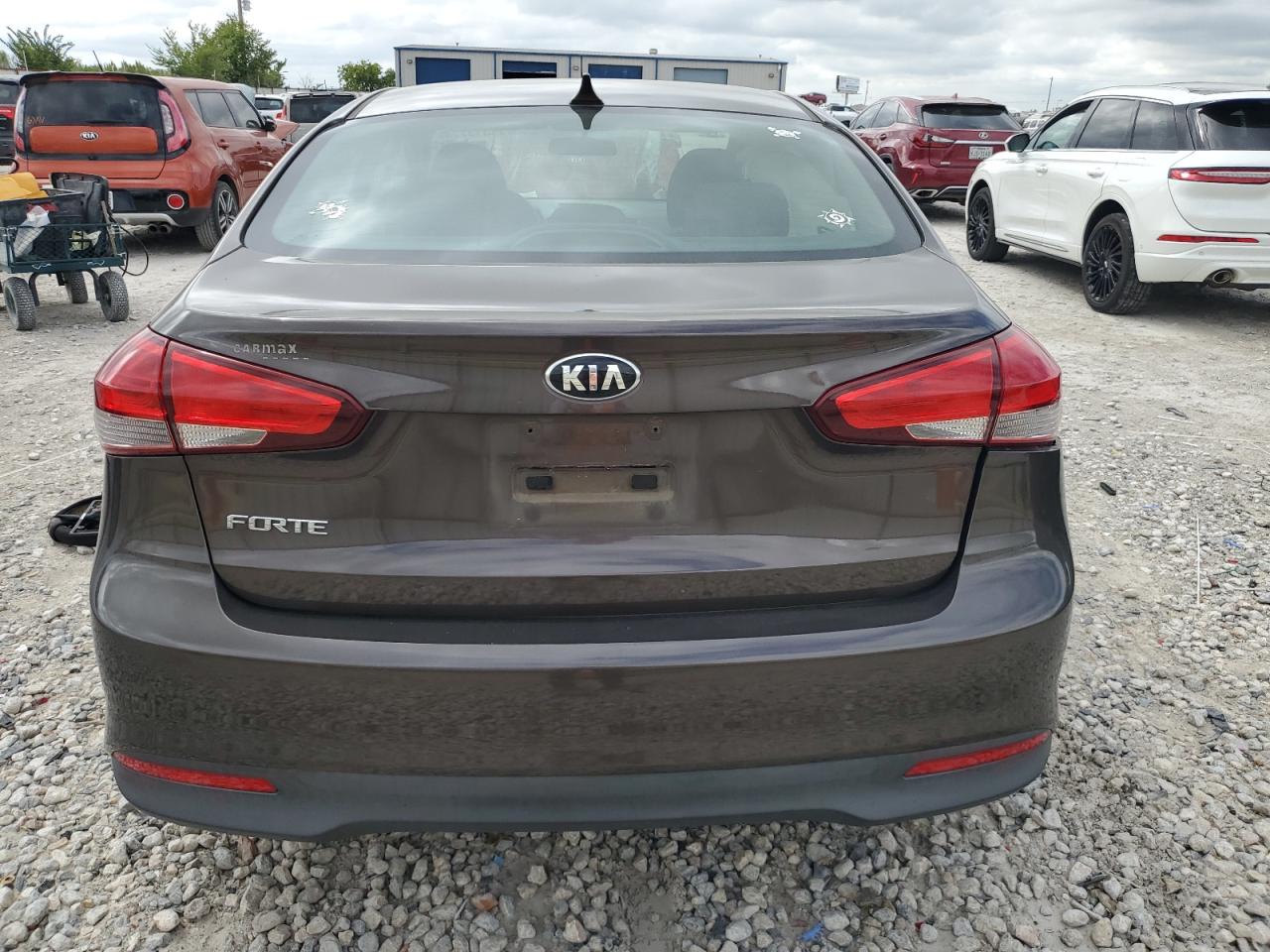 3KPFK4A71HE118116 2017 Kia Forte Lx