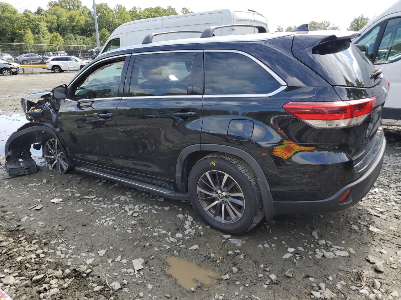 5TDJZRFH6HS374696 2017 TOYOTA HIGHLANDER - Image 2