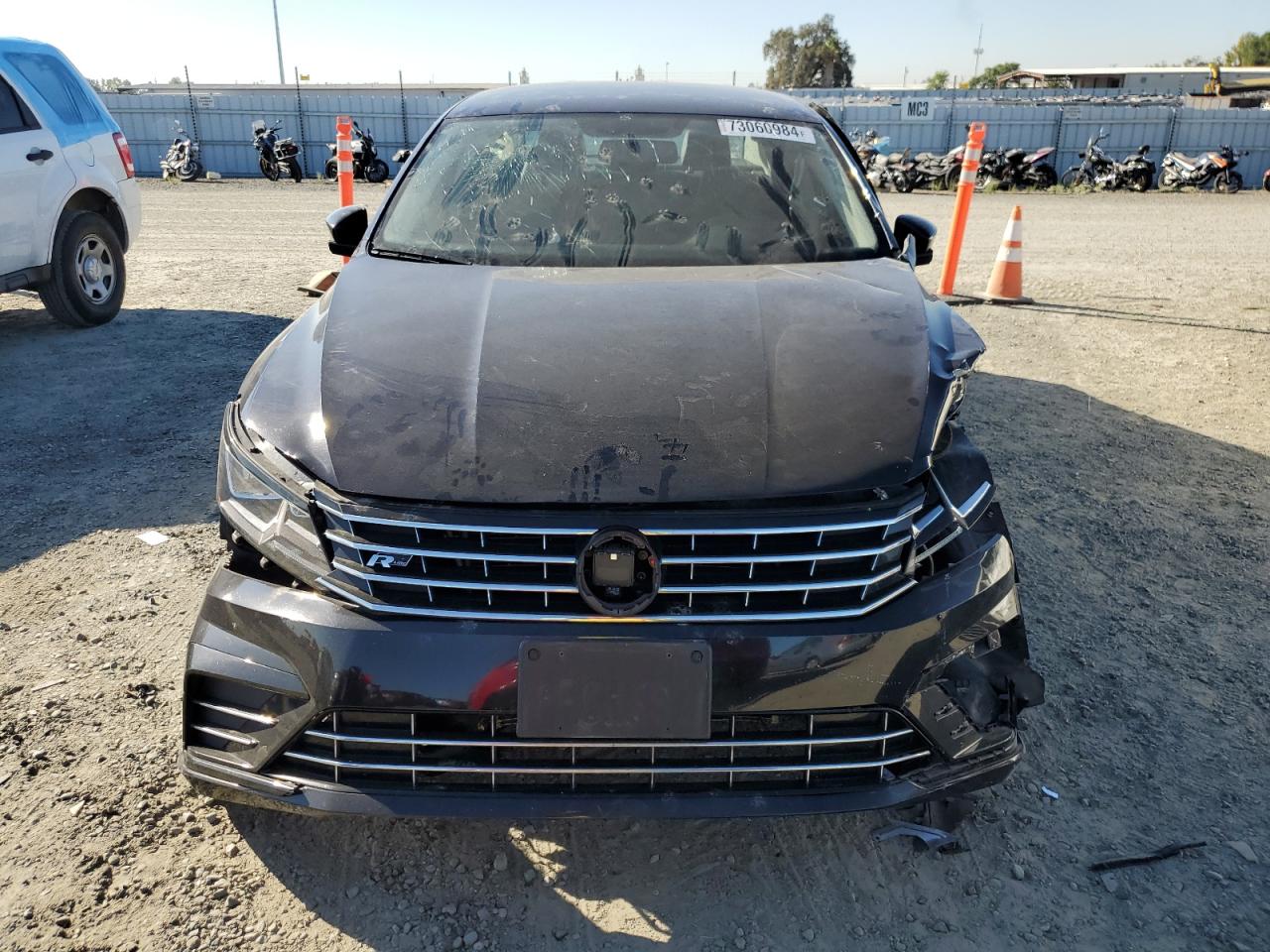 2018 Volkswagen Passat - Image 5