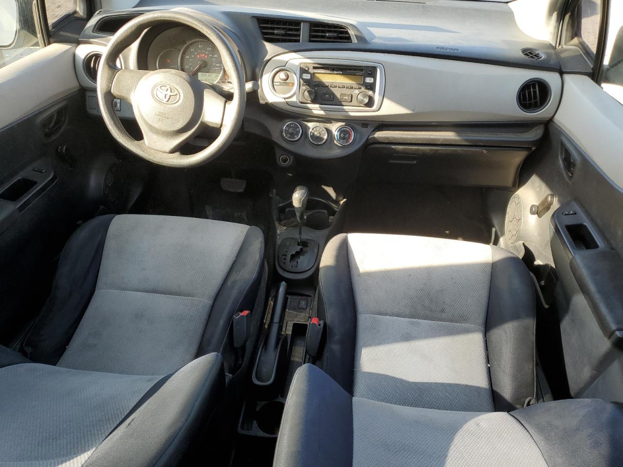 2012 Toyota Yaris - Image 8