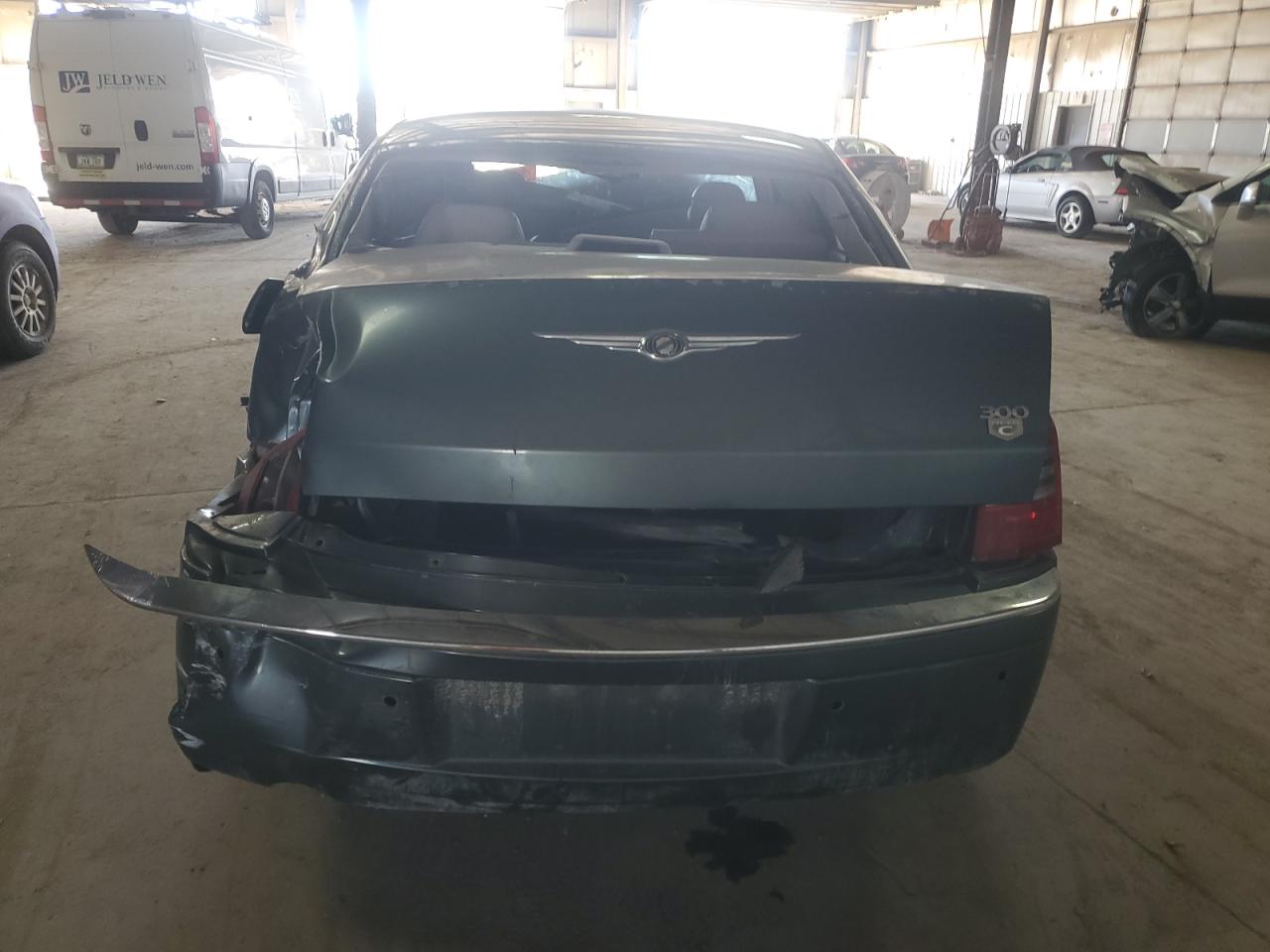2005 Chrysler 300 - Image 6