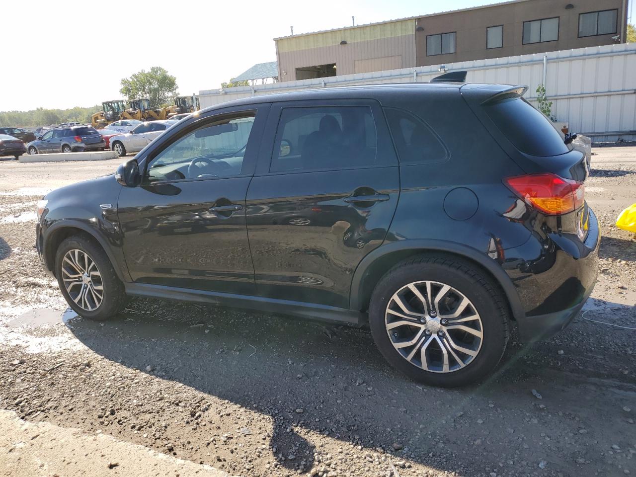 2017 Mitsubishi Outlander - Image 2