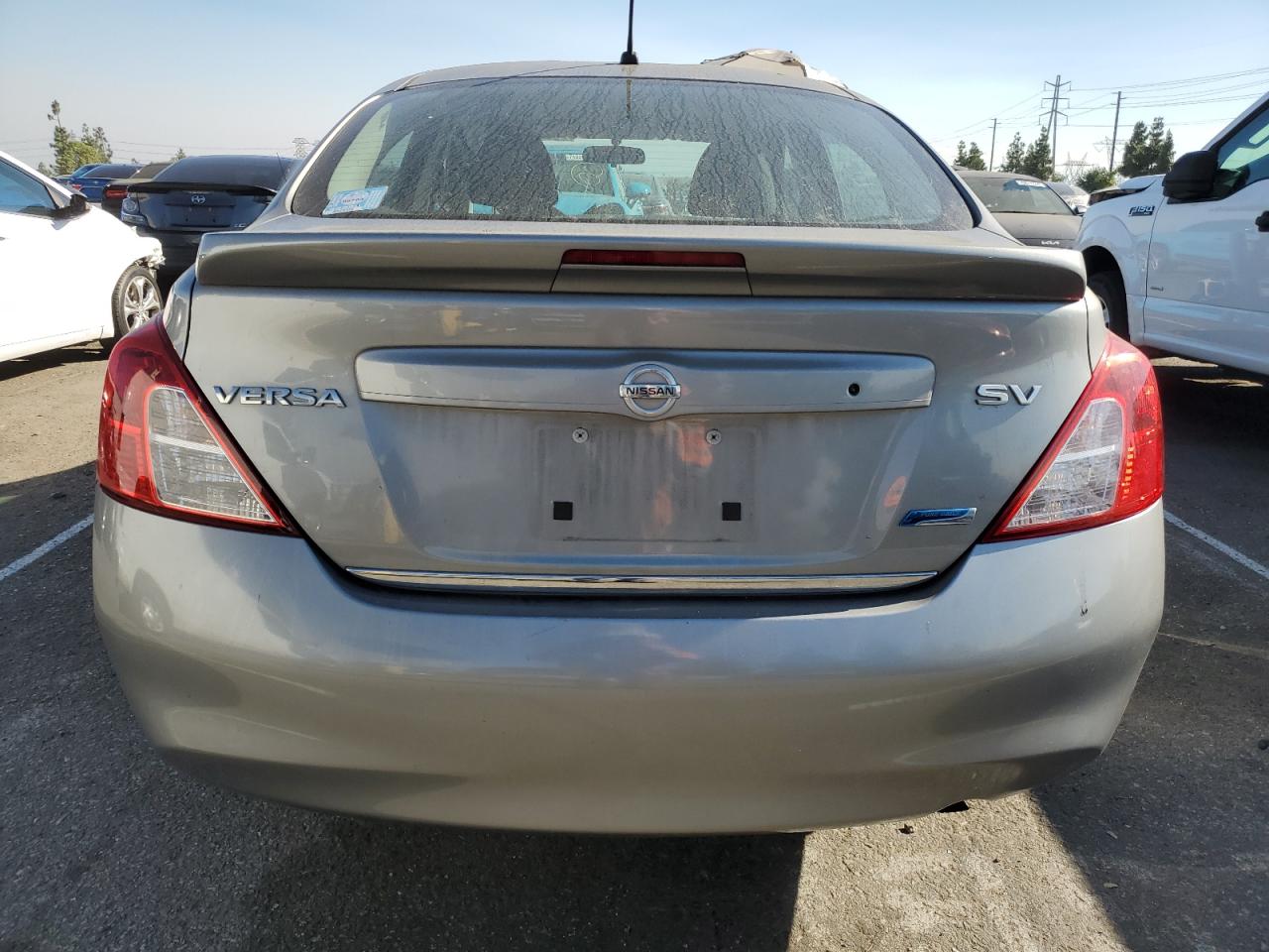 3N1CN7AP2EK464915 2014 Nissan Versa S