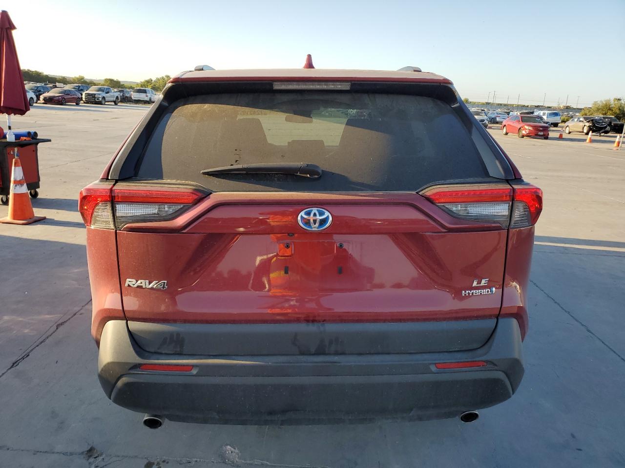 2T3LWRFV0NW143777 2022 Toyota Rav4 Le