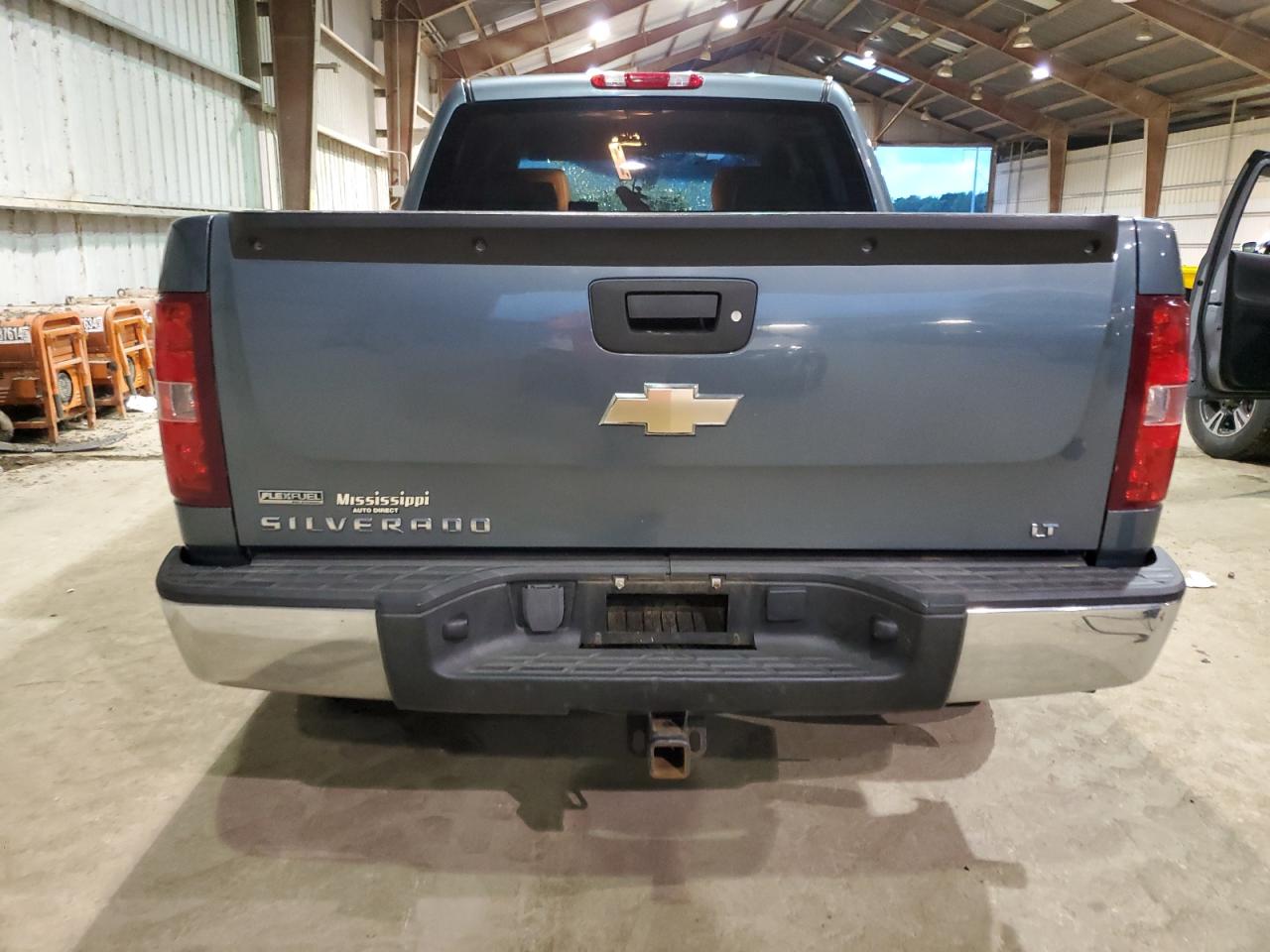 3GCPKSE32BG304758 2011 Chevrolet Silverado K1500 Lt