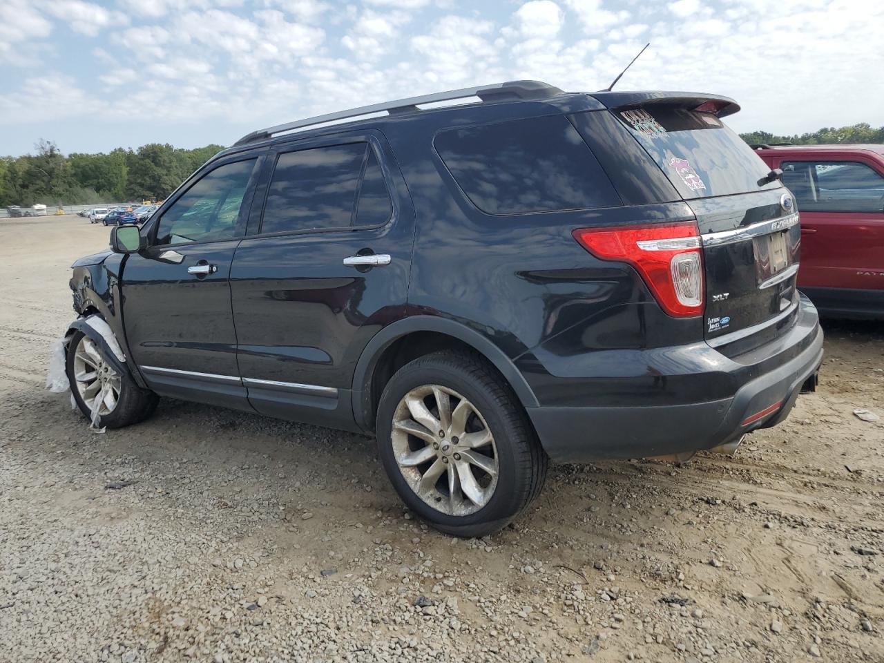 1FM5K8D85FGB58022 2015 FORD EXPLORER - Image 2