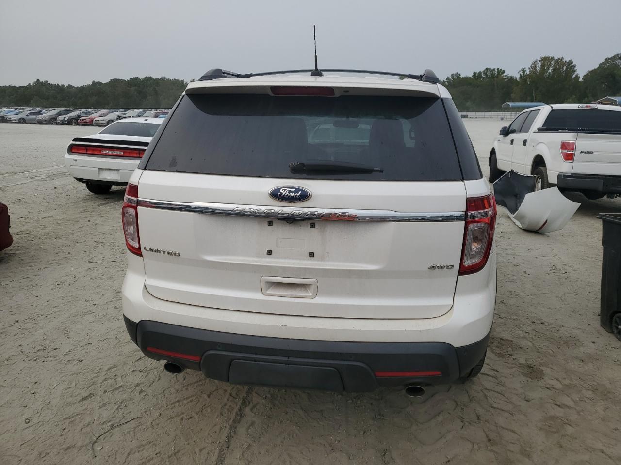 2011 Ford Explorer - Image 6