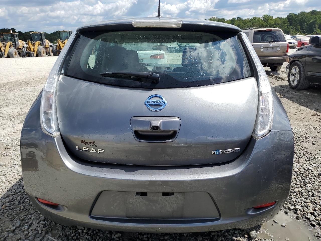 1N4AZ0CP7FC332727 2015 Nissan Leaf S