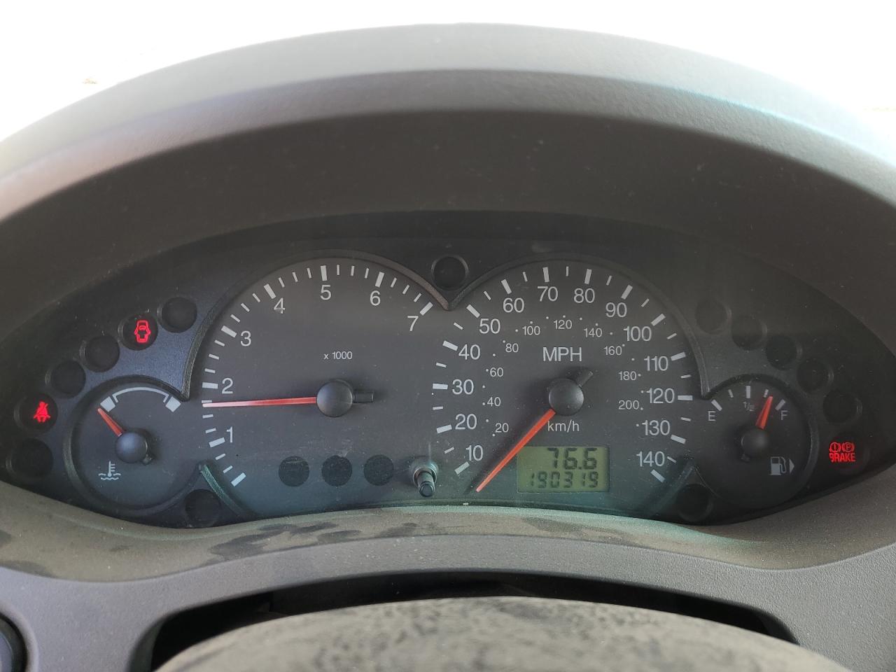 1FAHP34N25W115683 2005 Ford Focus Zx4