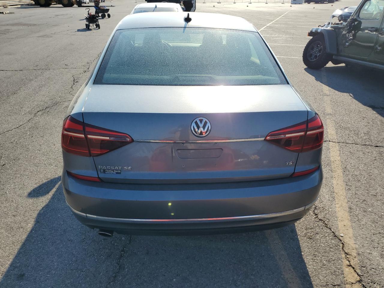 2018 Volkswagen Passat Se VIN: 1VWBA7A36JC021990 Lot: 69901644