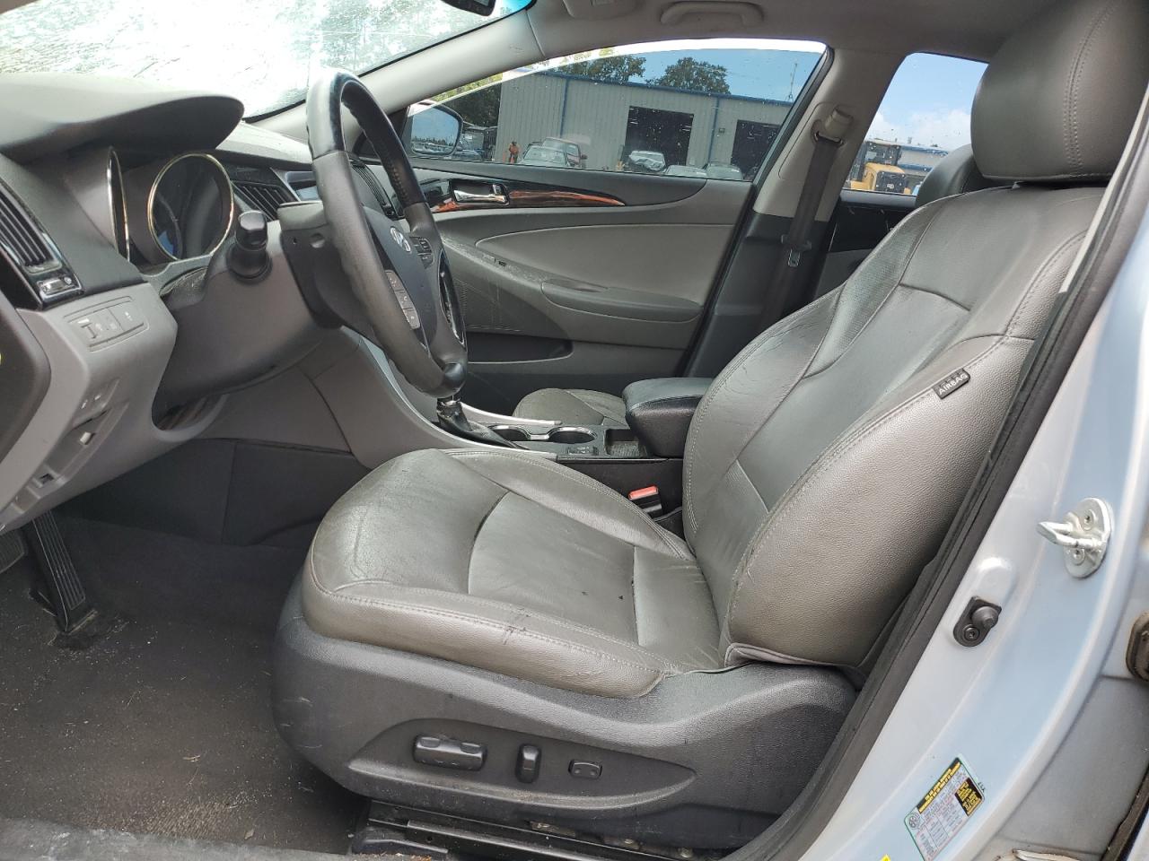 2013 Hyundai Sonata - Image 7