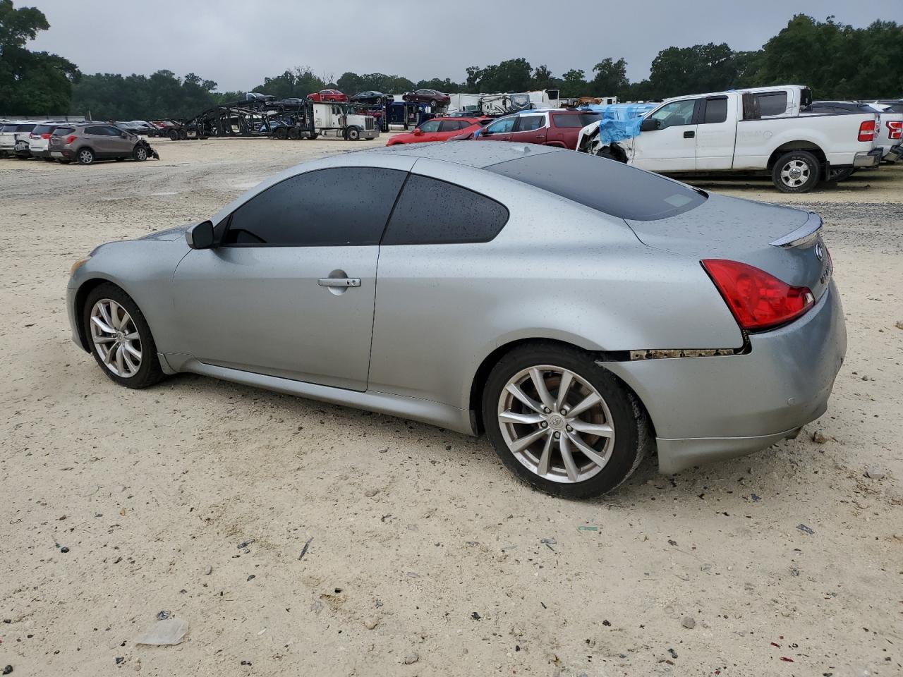 2012 Infiniti G - Image 2