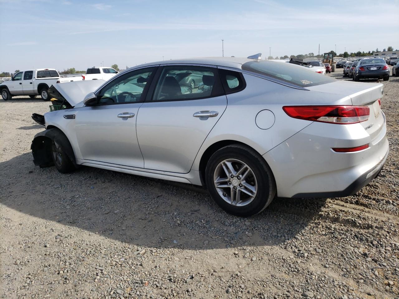 5XXGT4L37KG282920 2019 KIA OPTIMA - Image 2