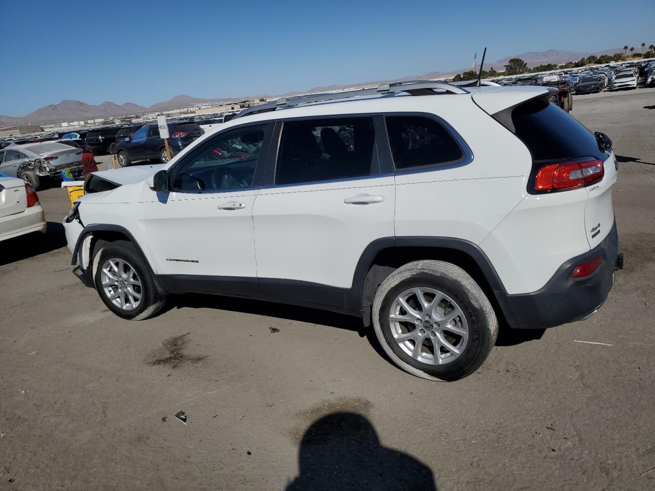 2016 Jeep Grand Cherokee - Image 2