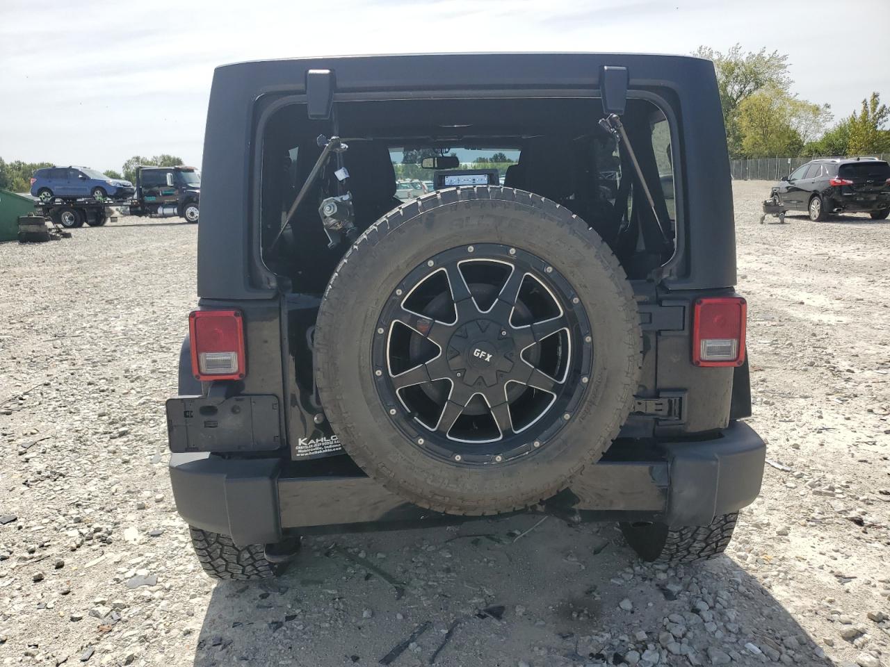 1C4BJWEG3HL734835 2017 Jeep Wrangler Unlimited Sahara