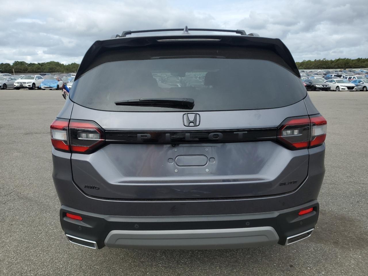 5FNYG1H88PB038408 2023 Honda Pilot Elite