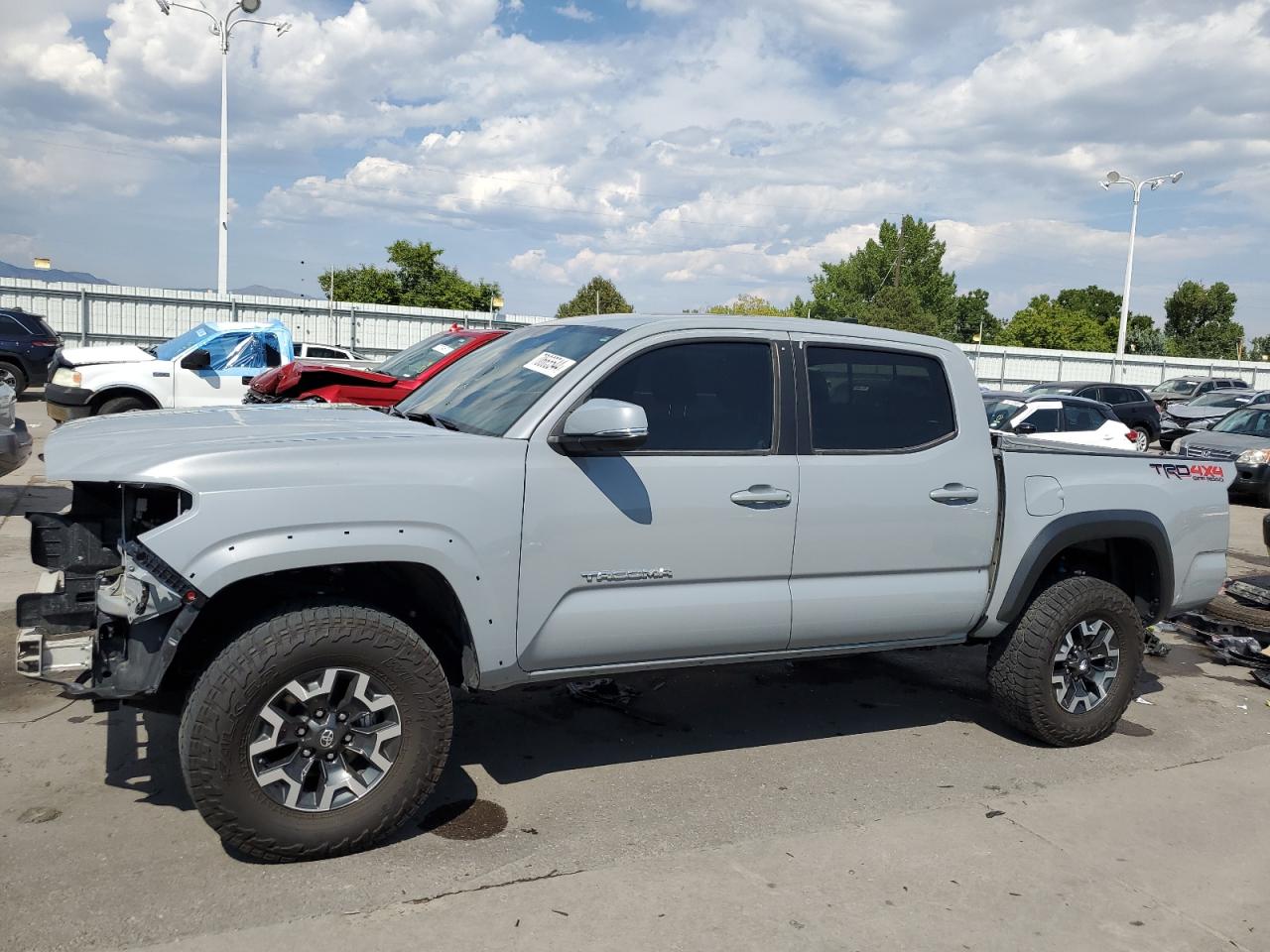 2020 Toyota Tacoma Double Cab VIN: 3TMCZ5AN2LM327690 Lot: 70665544