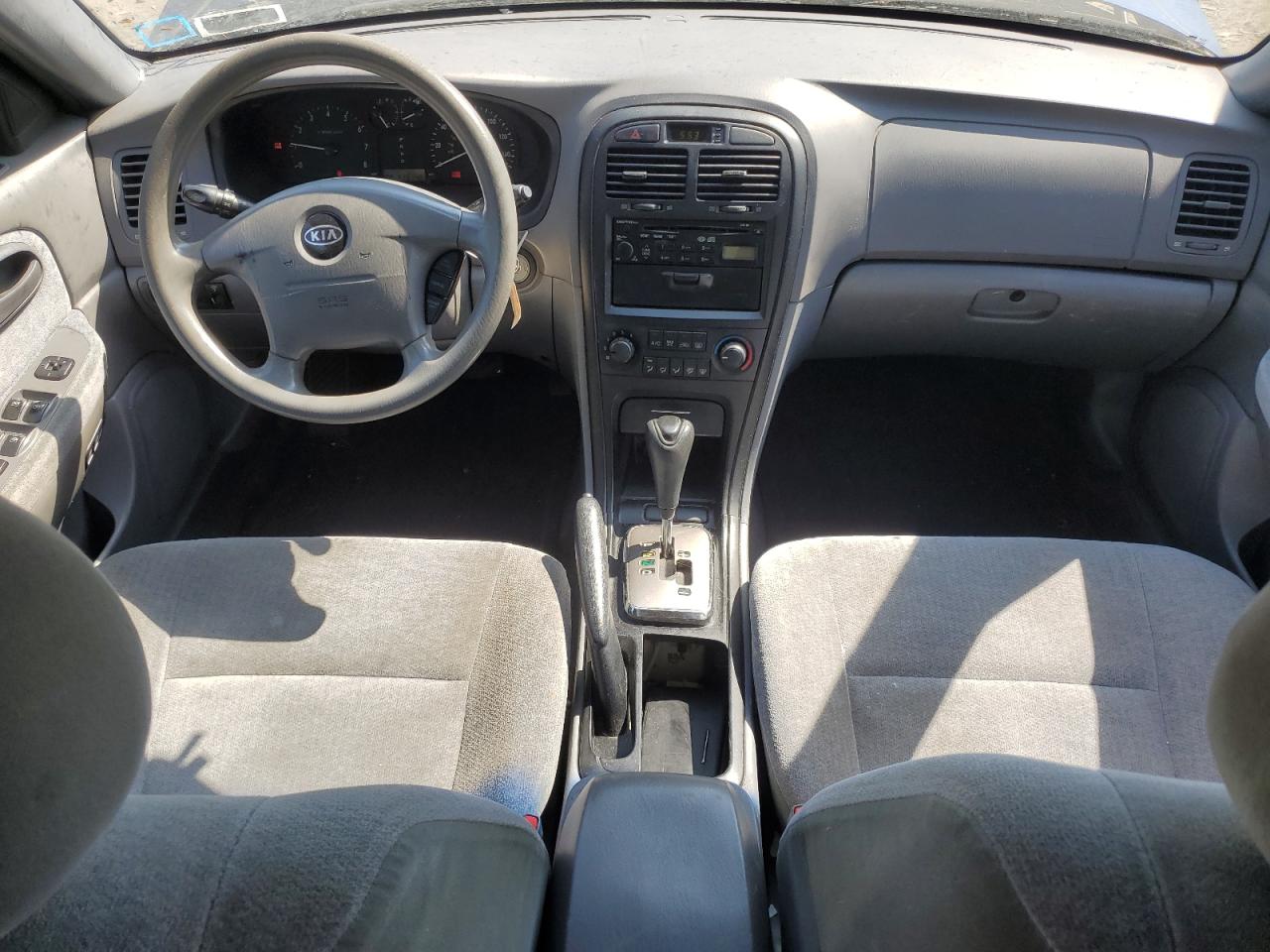 KNAGD126845306198 2004 Kia Optima Lx