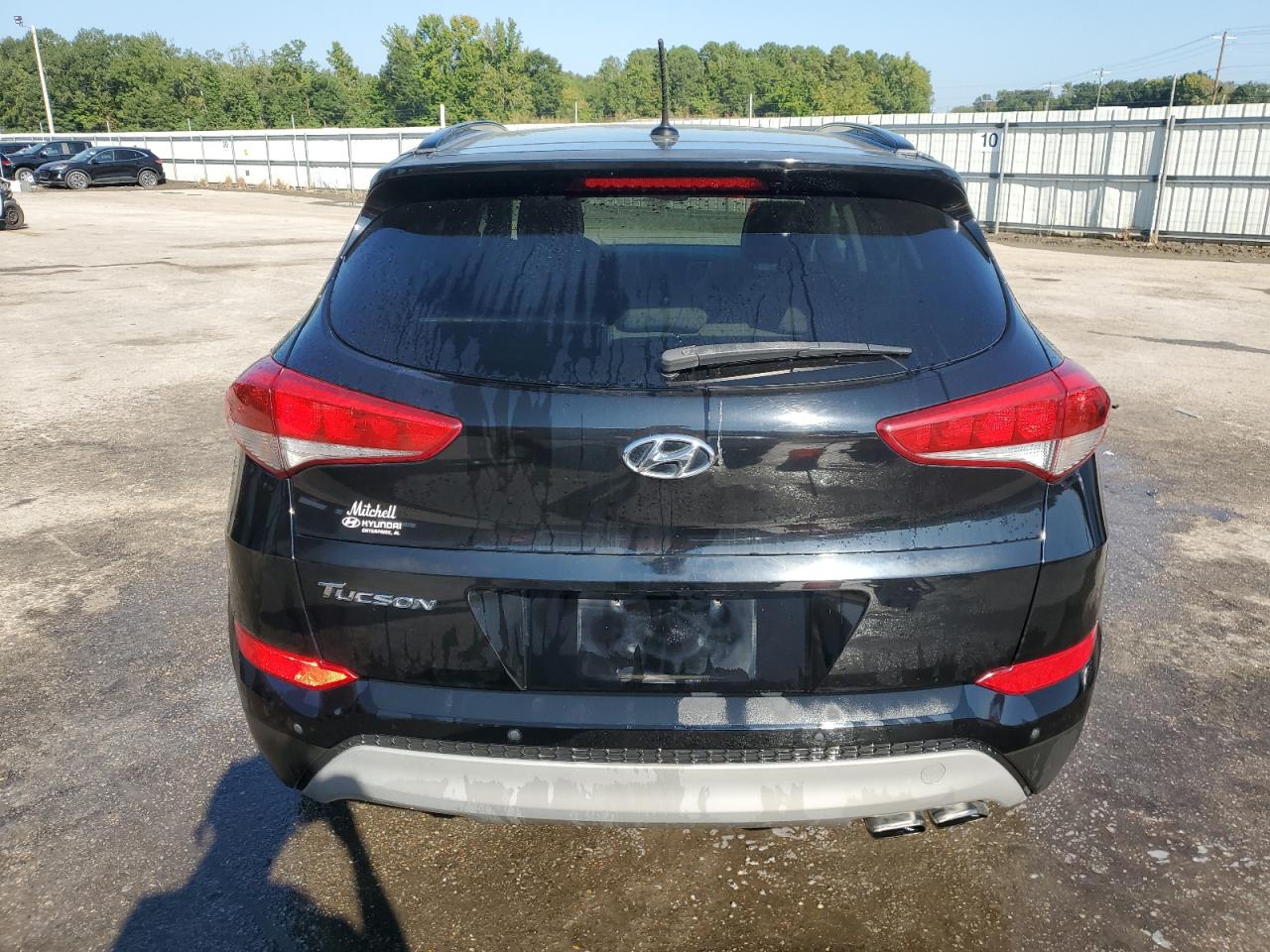 KM8J33A2XHU551422 2017 Hyundai Tucson Limited