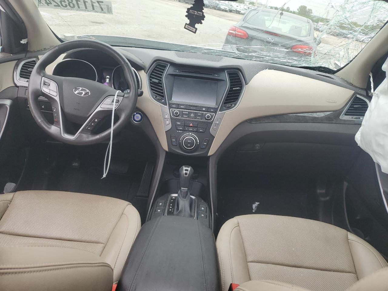 2017 Hyundai Santa Fe - Image 8