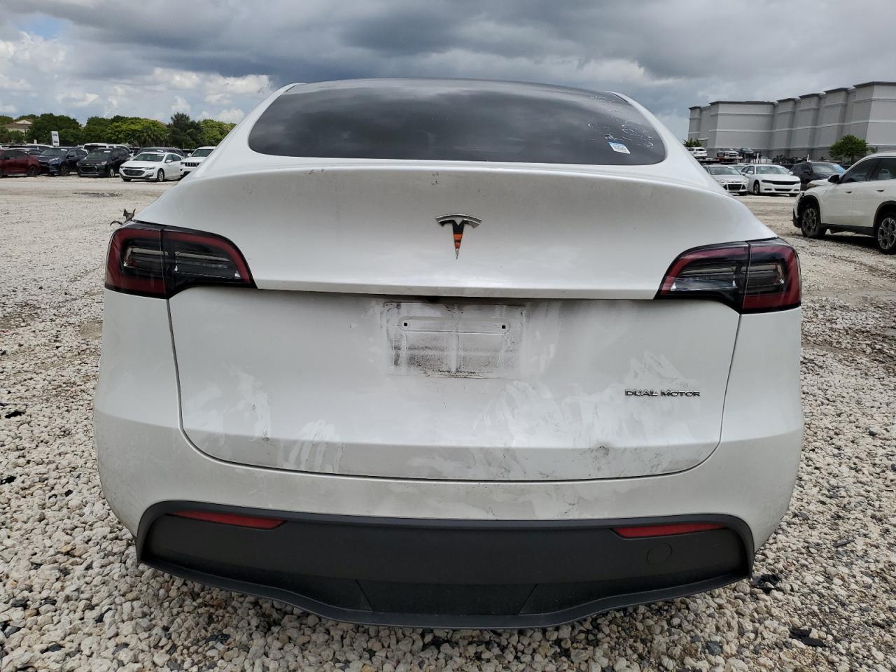 2023 Tesla Model Y VIN: 7SAYGDEE1PA096825 Lot: 70920424