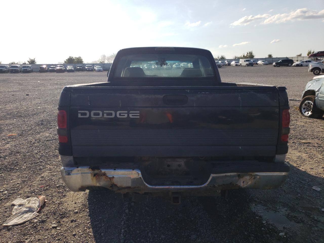 1999 Dodge Ram 1500 VIN: 3B7HC13Z2XG235807 Lot: 71102334