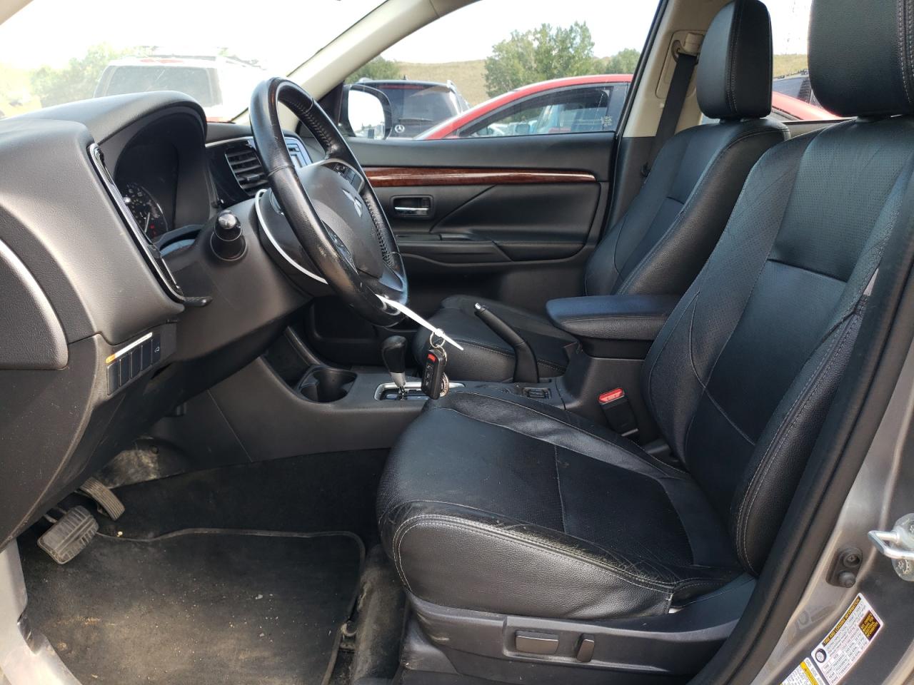 2015 Mitsubishi Outlander - Image 7