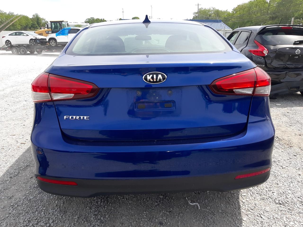 3KPFK4A71HE135790 2017 Kia Forte Lx