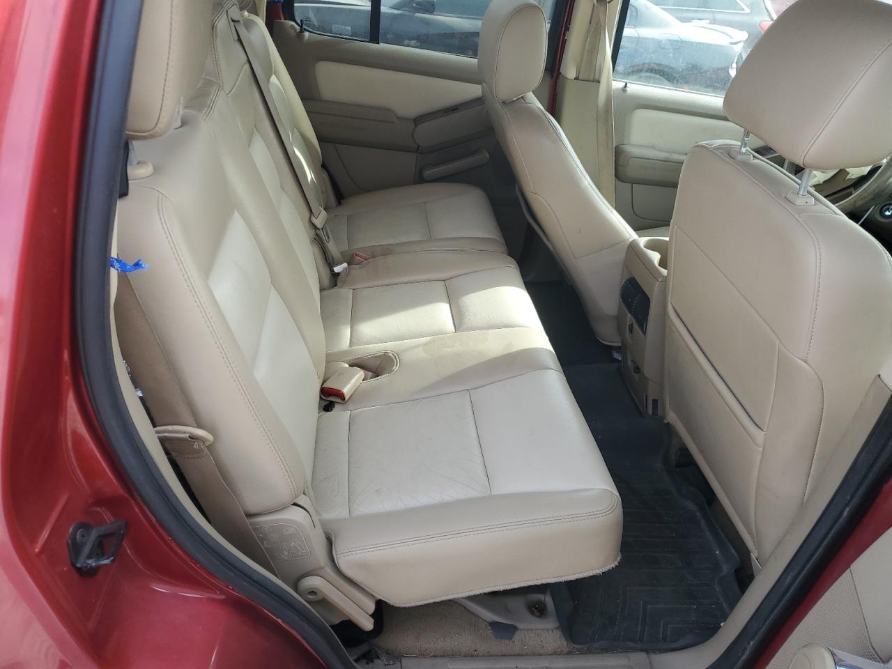 2007 Ford Explorer - Image 11