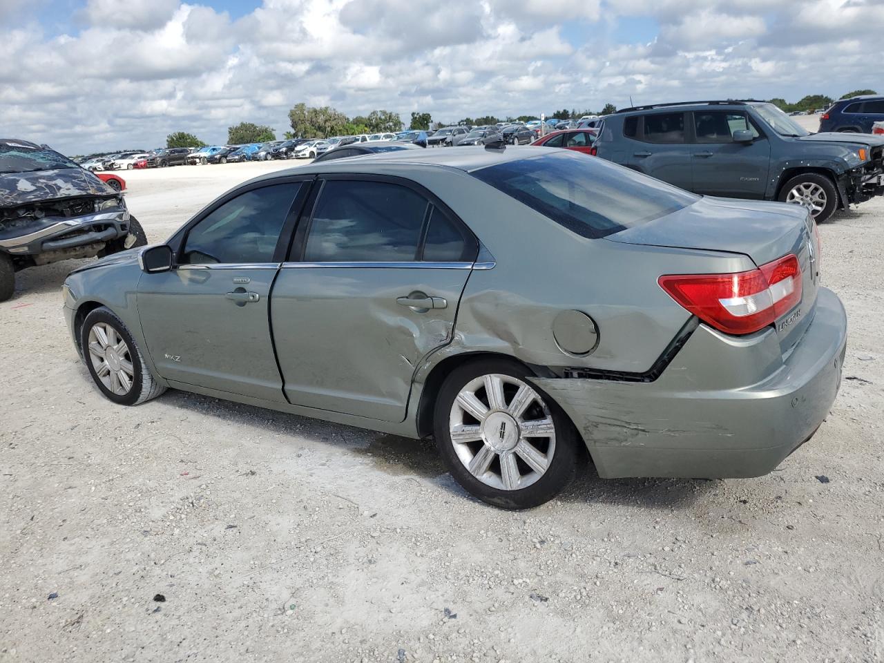 2009 Lincoln MKZ - Image 2