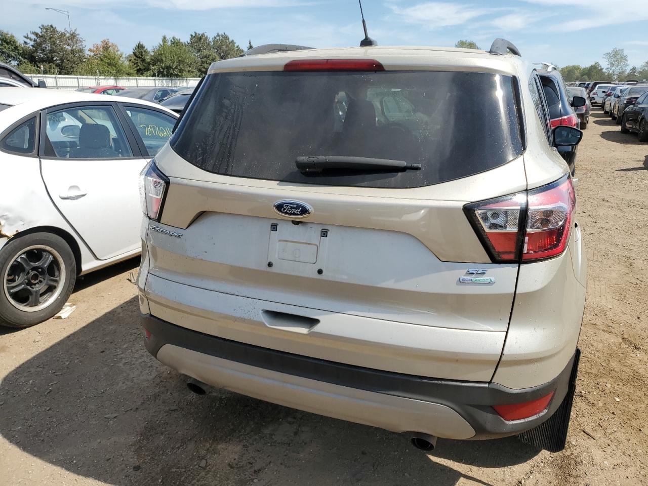 1FMCU0GD3JUA73900 2018 Ford Escape Se