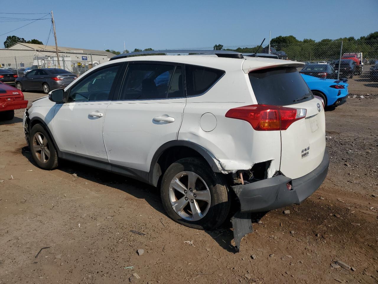 2T3RFREV0FW307638 2015 TOYOTA RAV 4 - Image 2