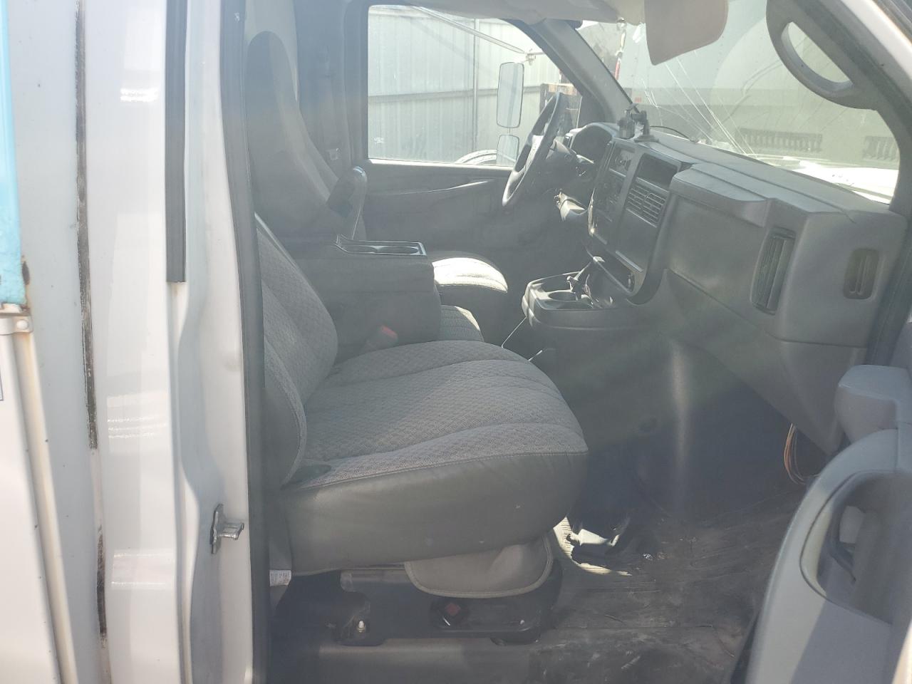 1GBHG31U151245784 2005 Chevrolet Express G3500