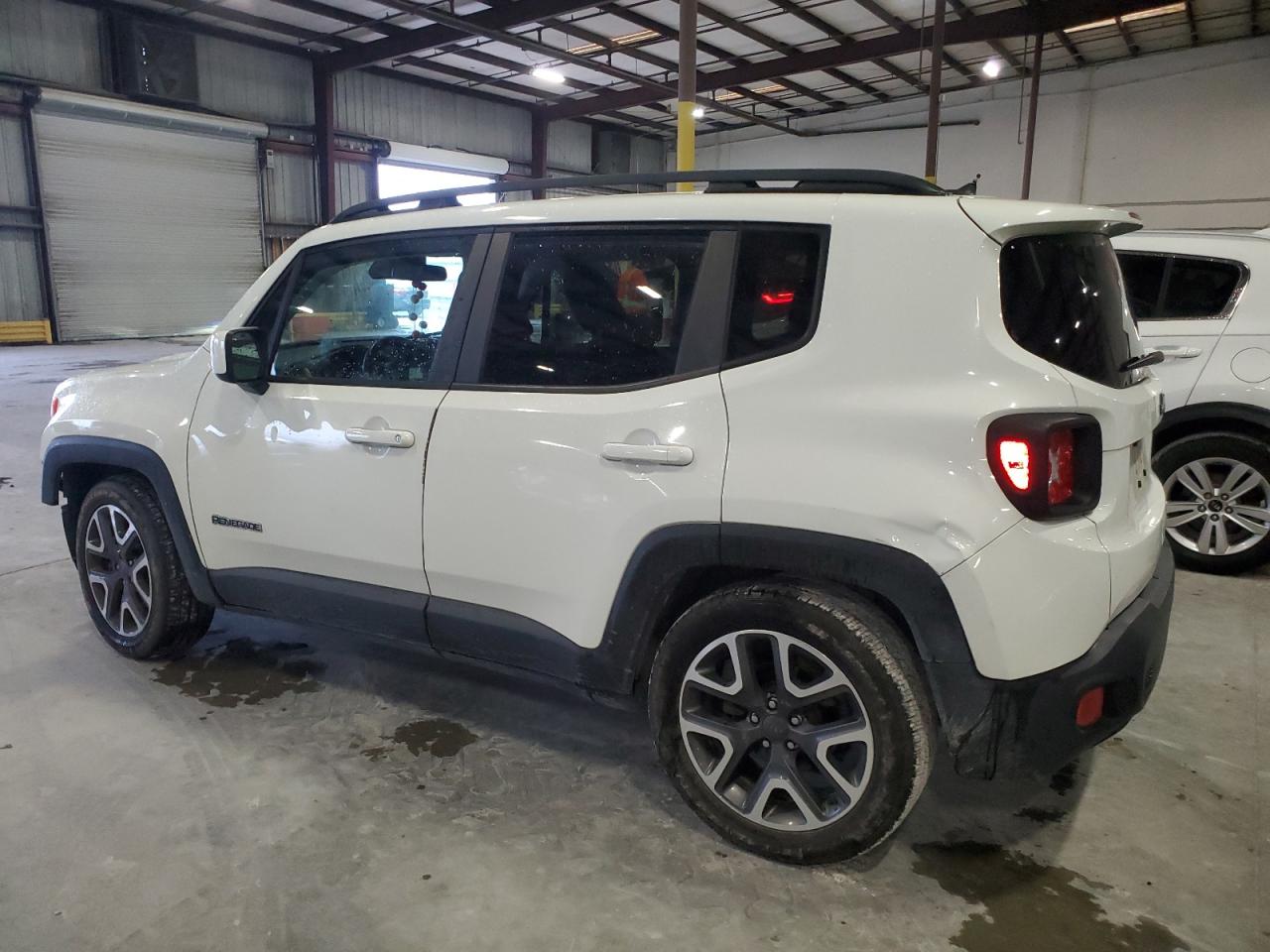 ZACCJABB5HPF88210 2017 JEEP RENEGADE - Image 2