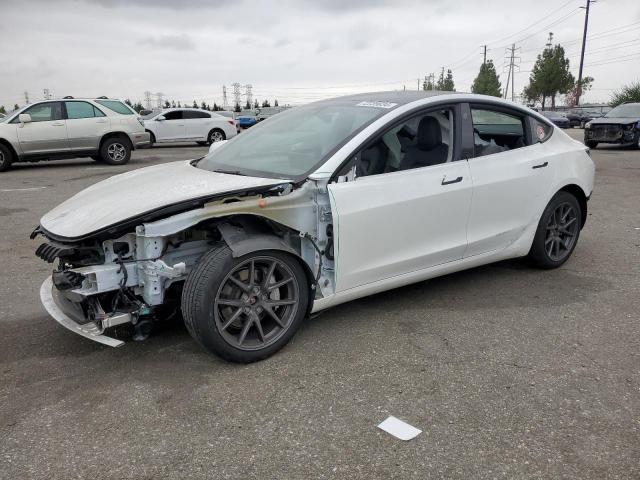  TESLA MODEL 3 2022 Білий