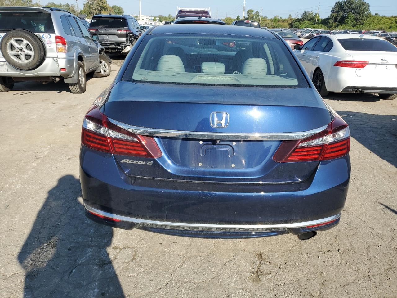 2017 Honda Accord Lx VIN: 1HGCR2F32HA005417 Lot: 71852904