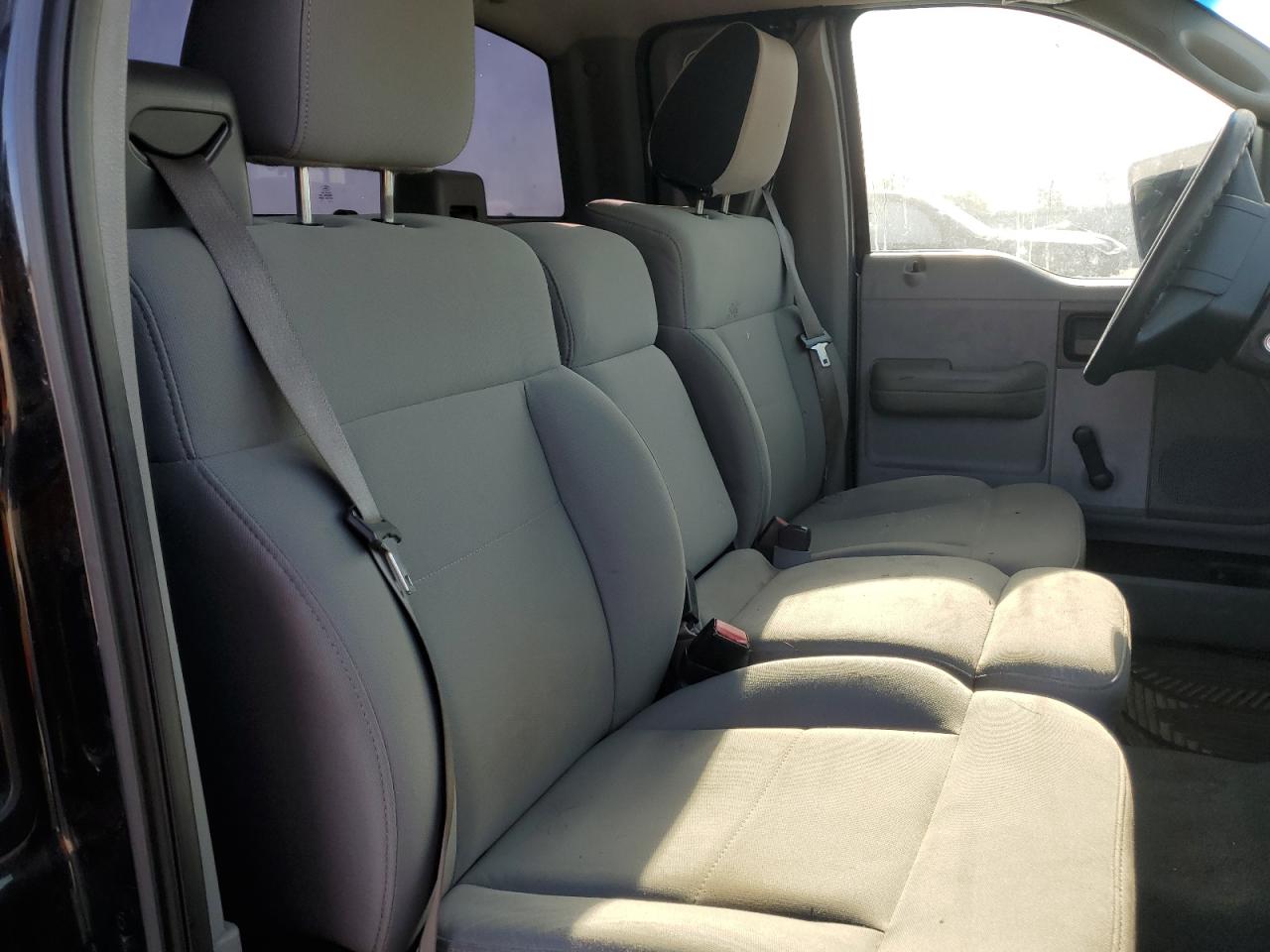 1FTRF12227KD47158 2007 Ford F150 1FTRF12227KD47158 2007 Ford F150