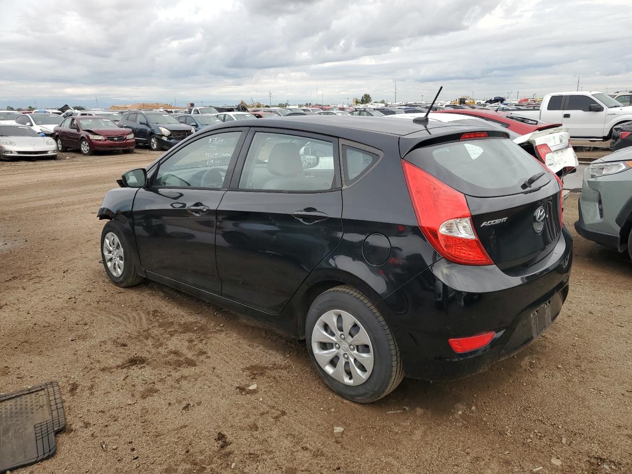 KMHCT5AE4HU355510 2017 HYUNDAI ACCENT - Image 2