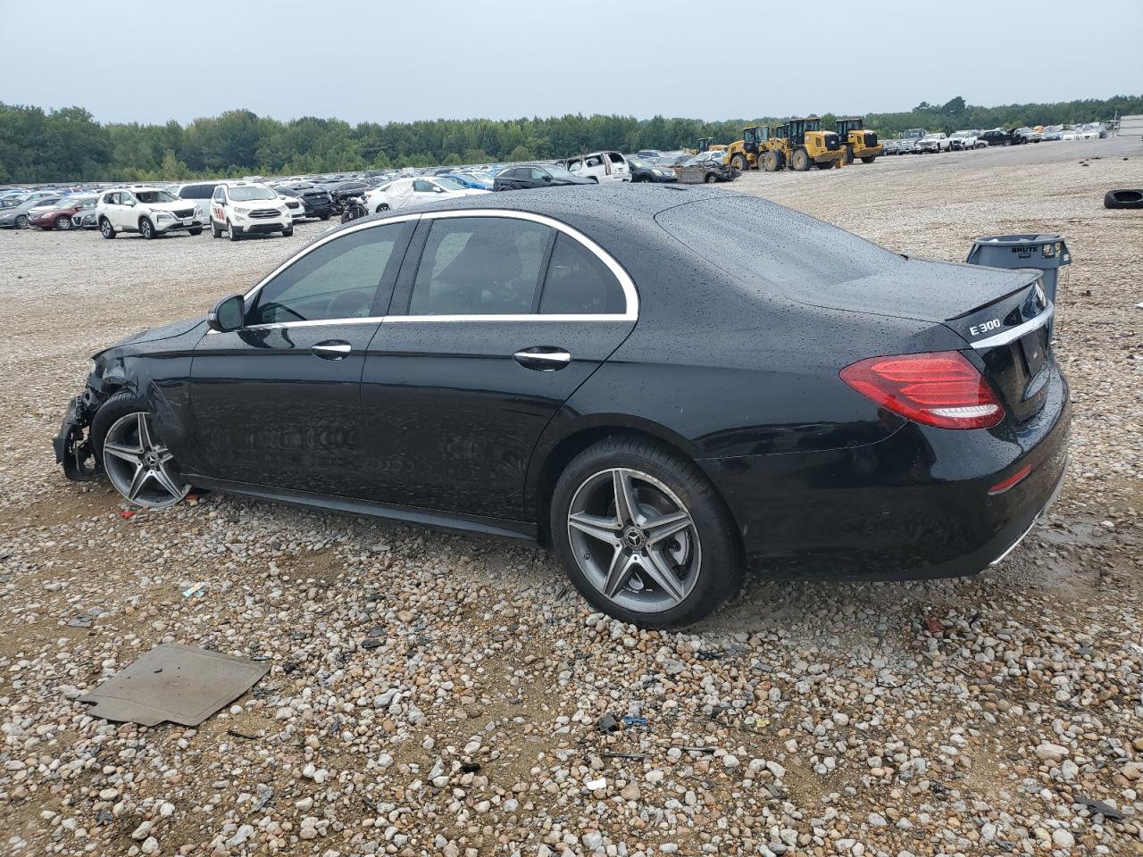 WDDZF4JB7JA309978 2018 MERCEDES-BENZ E CLASS - Image 2