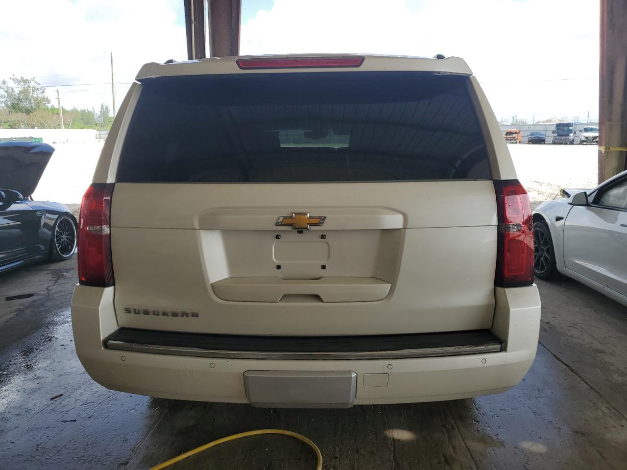 1GNSKKKC9FR678117 2015 Chevrolet Suburban K1500 Ltz