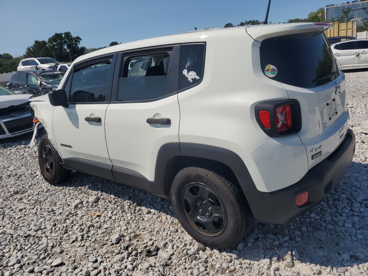 ZACCJBABXJPJ44282 2018 JEEP RENEGADE - Image 2