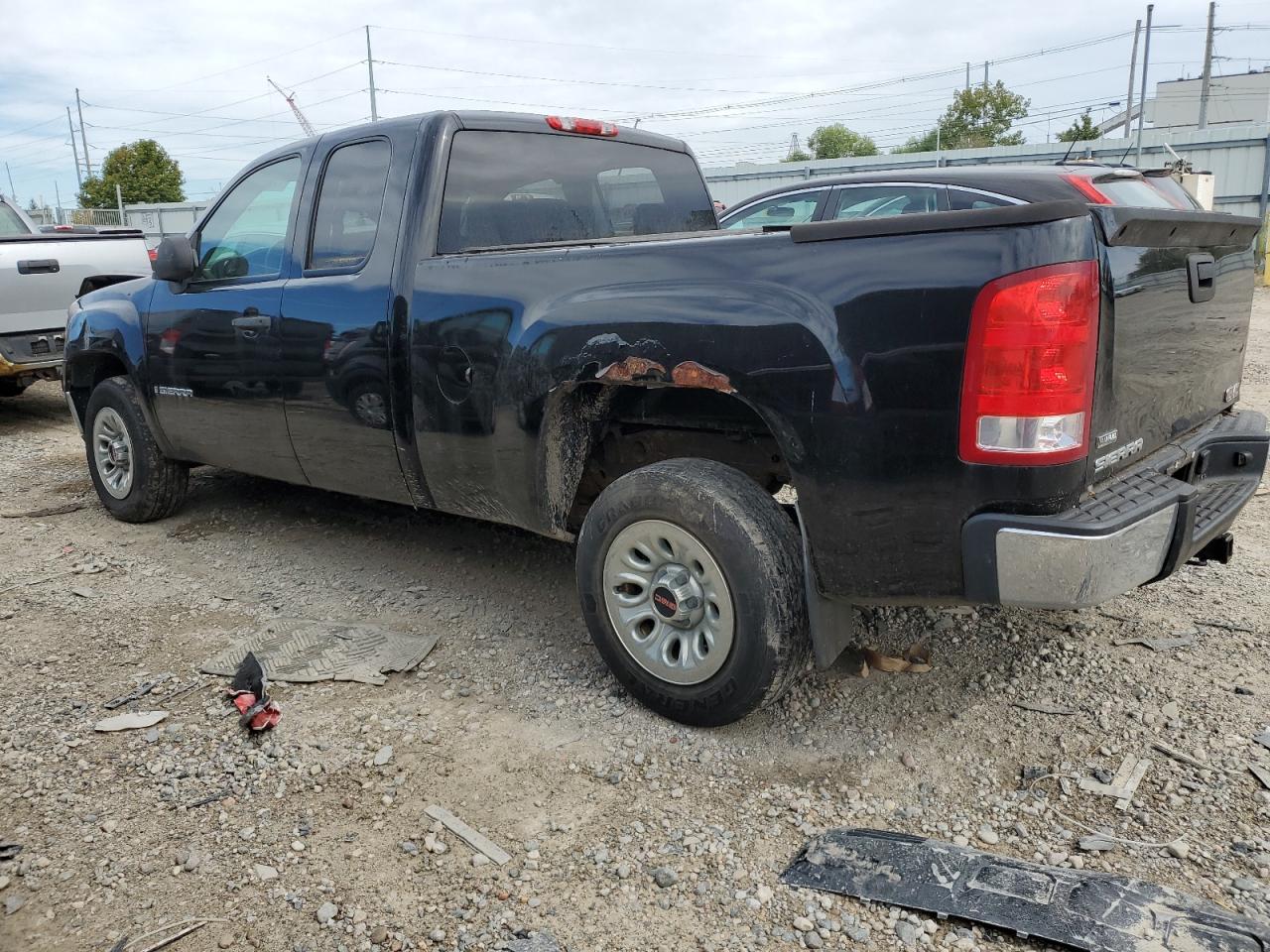 2009 GMC Sierra - Image 2