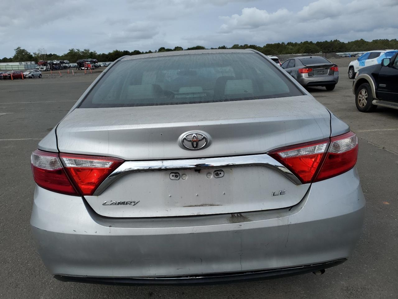 2015 Toyota Camry Le VIN: 4T1BF1FK2FU114827 Lot: 72270694