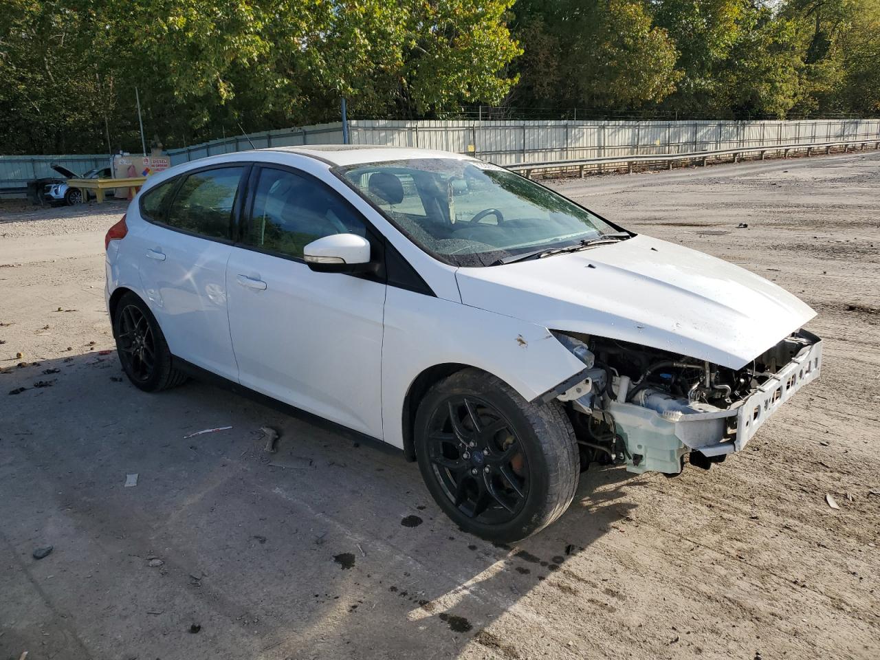 VIN 1FADP3K20GL210500 2016 FORD FOCUS no.4