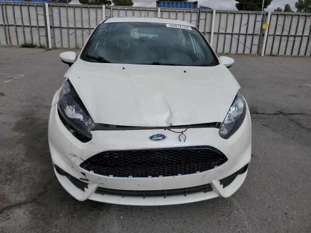 Хэтчбеки FORD FIESTA 2016 Белы