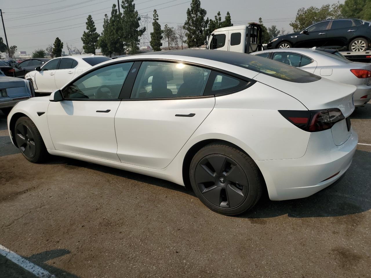 5YJ3E1EA4PF385807 2023 TESLA MODEL 3 - Image 2