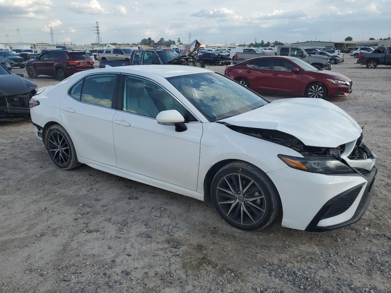 2023 Toyota Camry - Image 4