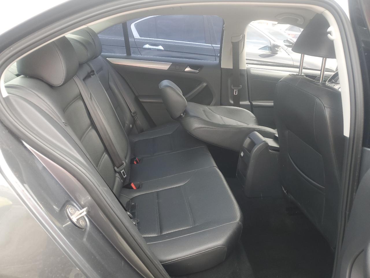 3VWDB7AJ0HM309369 2017 Volkswagen Jetta Se