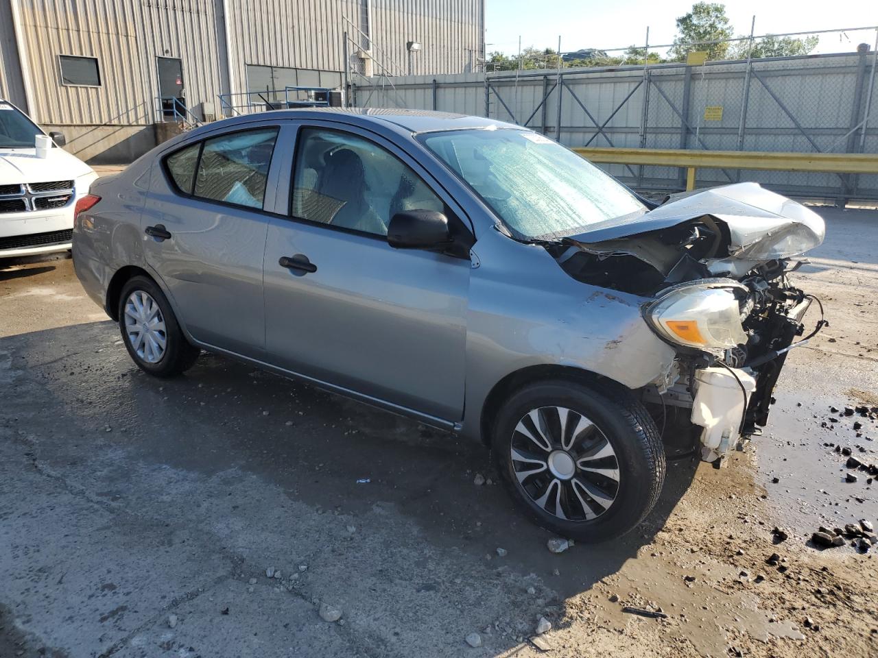2012 Nissan Versa - Image 4