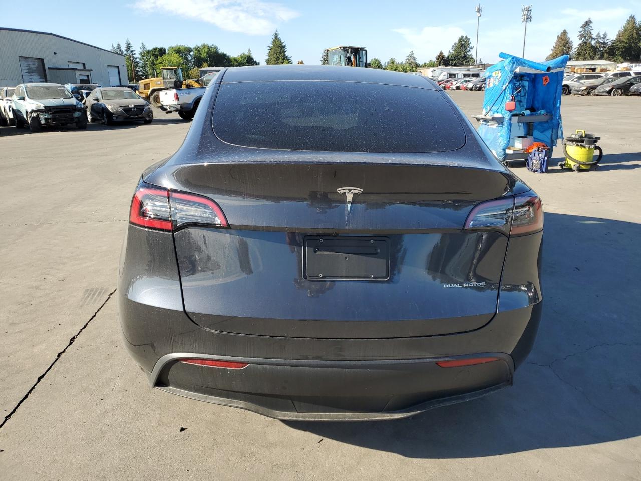 2024 Tesla Model Y VIN: 7SAYGAEE2RF080993 Lot: 71022874